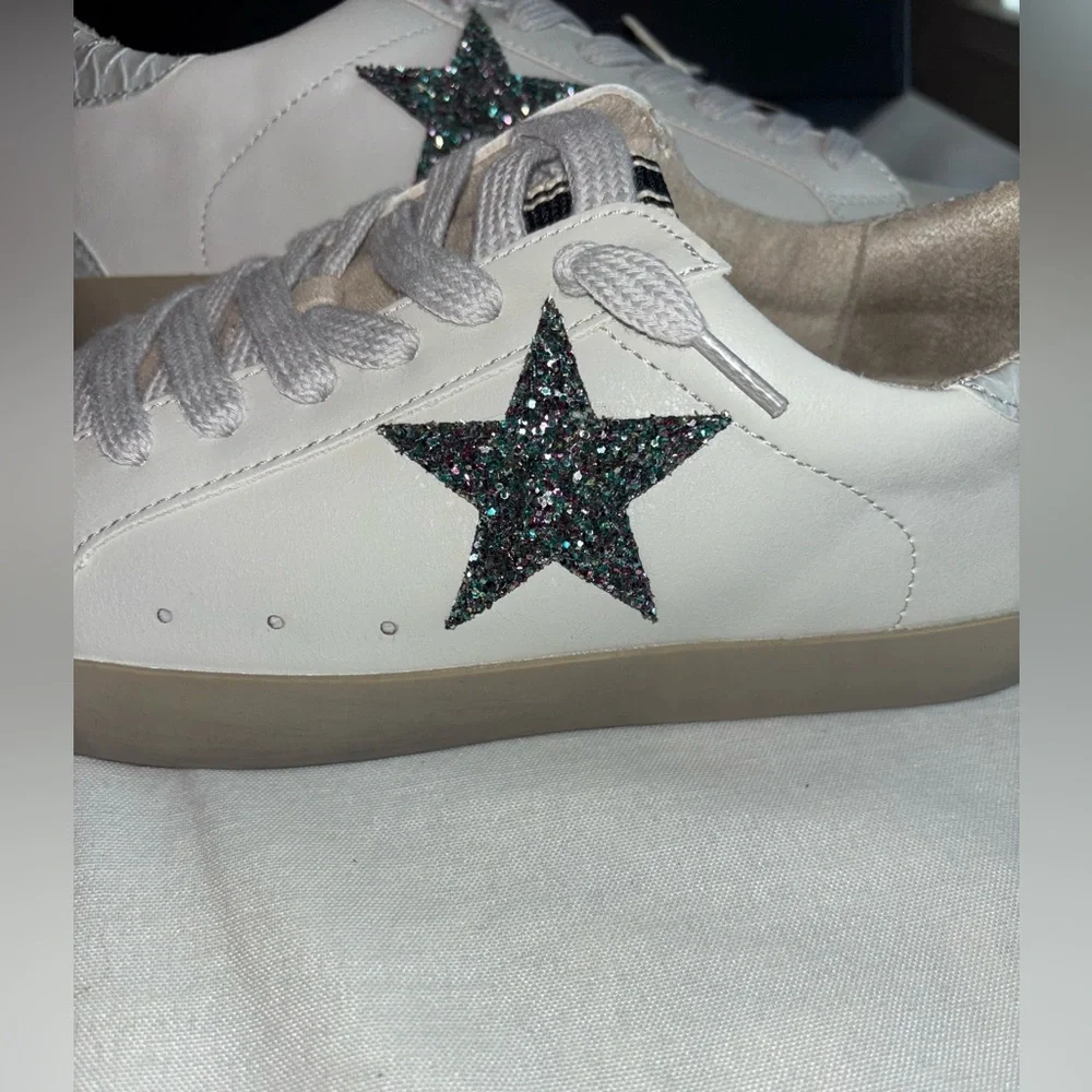 White and Gray Distressed Star Sneakers - Picture 4 of 6